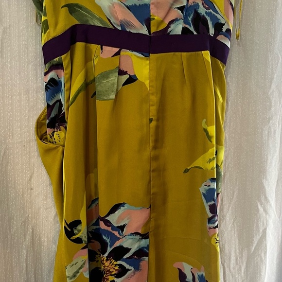 Vince Camuto Yellow Sheath Cocktail Dress - Picture 4 of 10